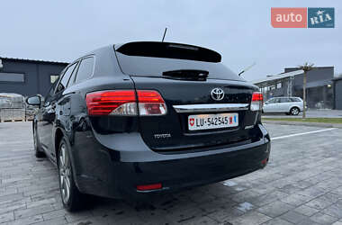 Универсал Toyota Avensis 2013 в Луцке