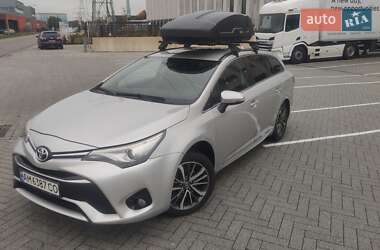 Універсал Toyota Avensis 2015 в Житомирі