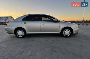 Лифтбек Toyota Avensis 2005 в Луцке