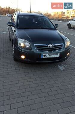 Універсал Toyota Avensis 2008 в Дубні