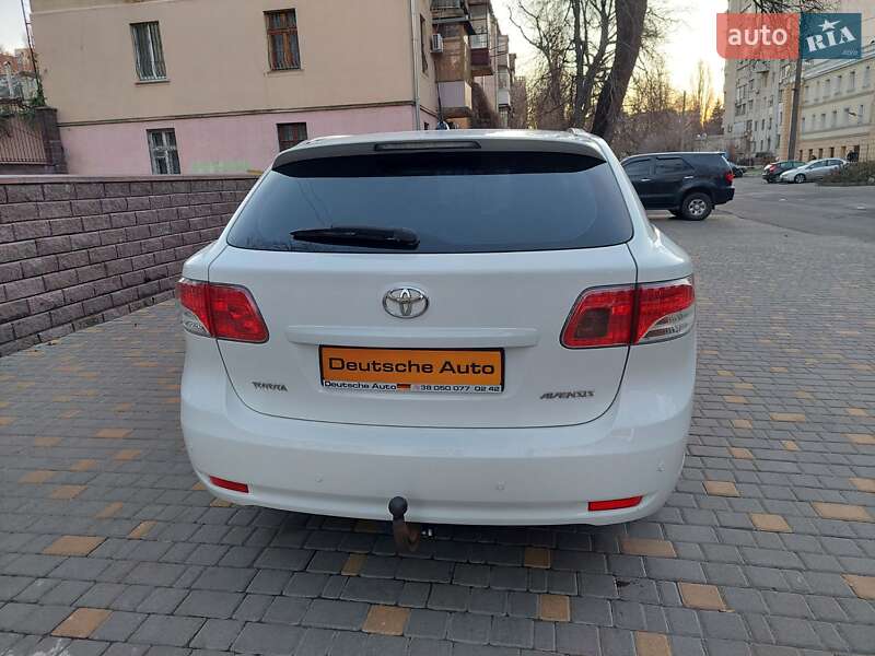 Универсал Toyota Avensis 2010 в Одессе