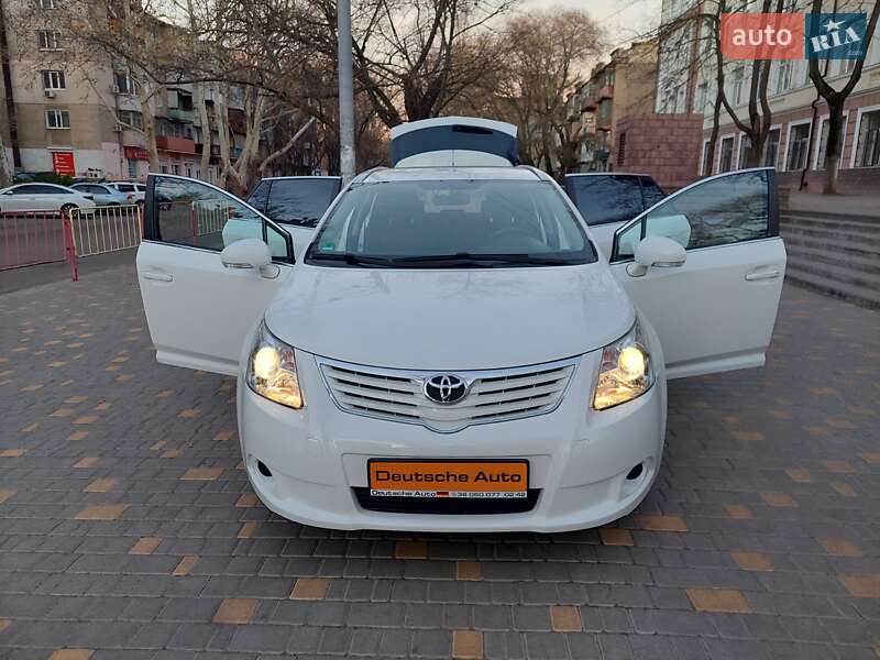 Универсал Toyota Avensis 2010 в Одессе