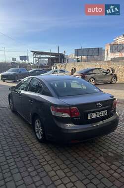 Седан Toyota Avensis 2011 в Тернополі