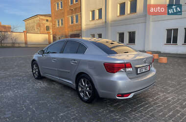 Седан Toyota Avensis 2013 в Коломиї