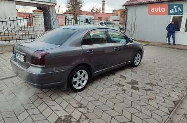 Седан Toyota Avensis 2006 в Калиновке