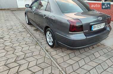 Седан Toyota Avensis 2006 в Калиновке