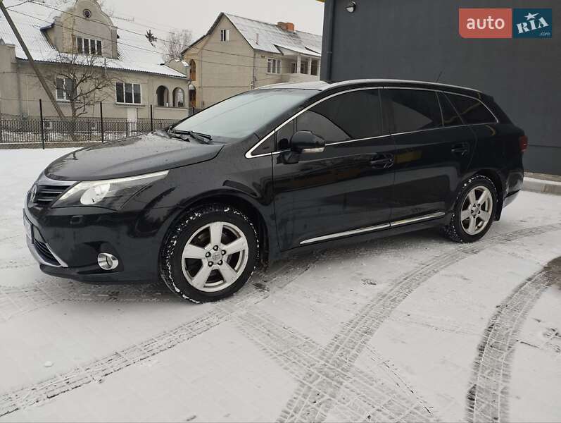 Універсал Toyota Avensis 2012 в Кременці