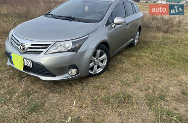 Універсал Toyota Avensis 2012 в Сарнах