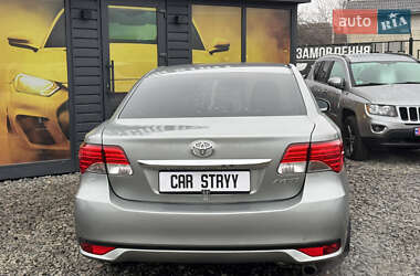 Седан Toyota Avensis 2012 в Стрию