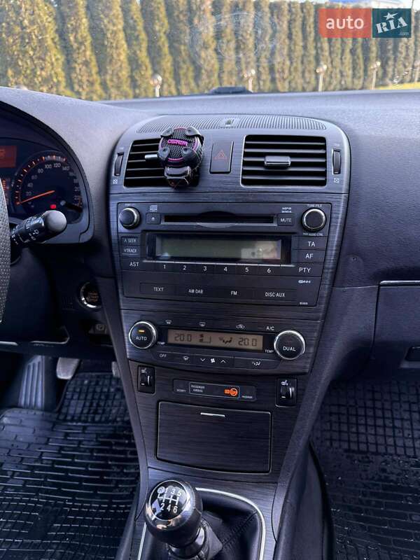 Универсал Toyota Avensis 2009 в Дунаевцах