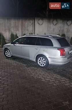 Универсал Toyota Avensis 2005 в 