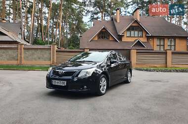 Седан Toyota Avensis 2011 в Чернігові