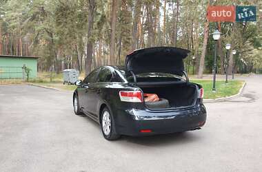 Седан Toyota Avensis 2011 в Чернігові