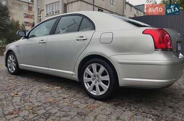 Лифтбек Toyota Avensis 2008 в Зборове