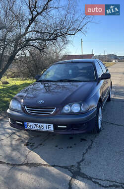 Лифтбек Toyota Avensis 1999 в Болграде