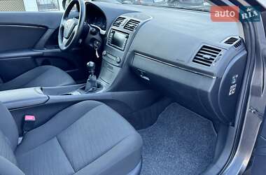 Седан Toyota Avensis 2009 в Виннице