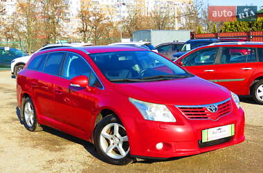 Універсал Toyota Avensis 2010 в Кропивницькому