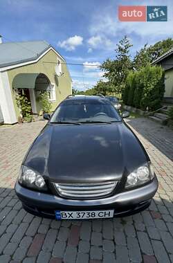 Универсал Toyota Avensis 1999 в 