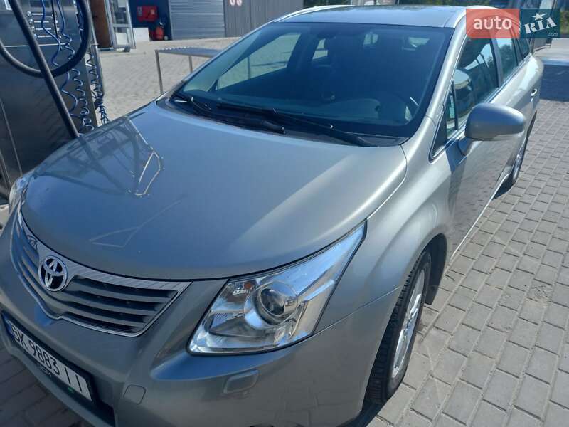Toyota Avensis 2009