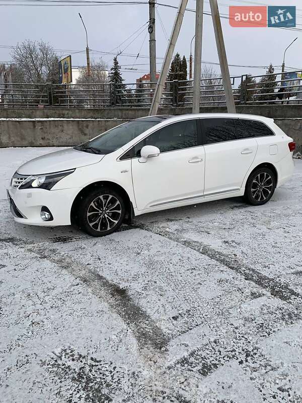Універсал Toyota Avensis 2012 в Тернополі