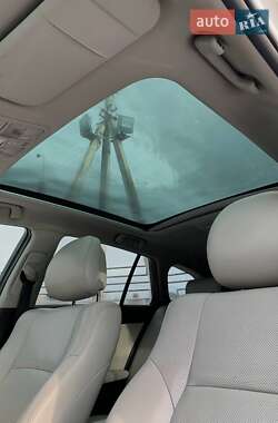 Універсал Toyota Avensis 2012 в 
