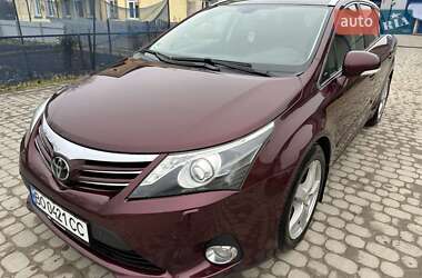 Універсал Toyota Avensis 2013 в Теребовлі