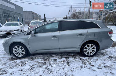 Универсал Toyota Avensis 2010 в Сумах