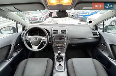 Универсал Toyota Avensis 2010 в Сумах