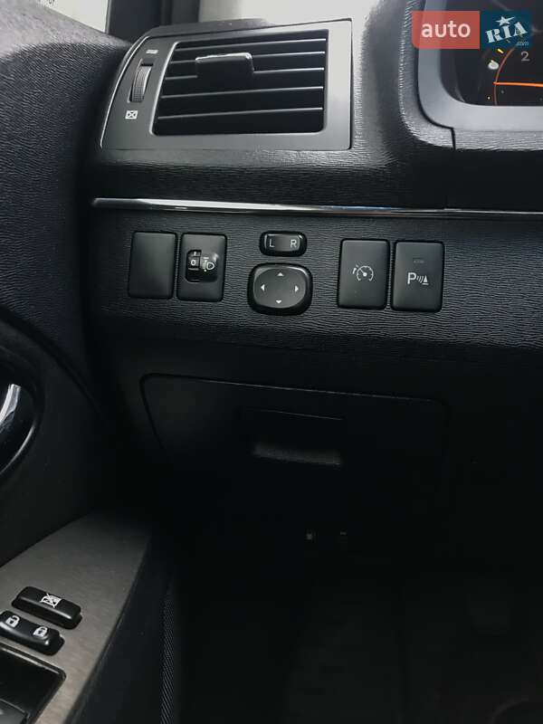 Универсал Toyota Avensis 2010 в Кременчуге