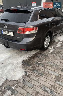 Універсал Toyota Avensis 2010 в Львові