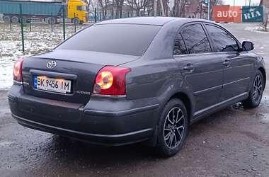 Седан Toyota Avensis 2008 в Теофіполі