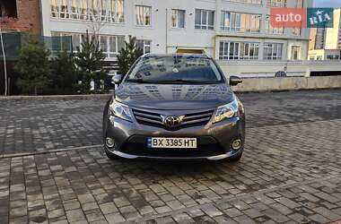 Універсал Toyota Avensis 2014 в Хмельницькому