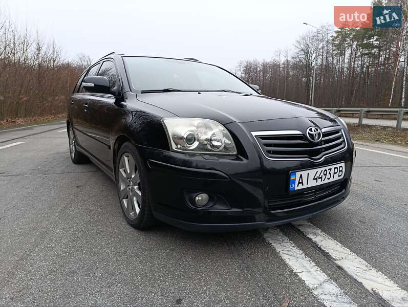 Універсал Toyota Avensis 2008 в Житомирі