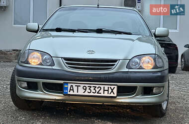 Седан Toyota Avensis 1999 в Івано-Франківську