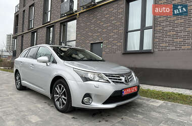 Универсал Toyota Avensis 2012 в Львове