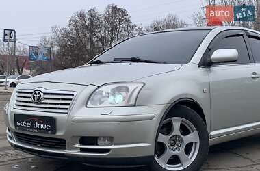 Седан Toyota Avensis 2005 в Николаеве