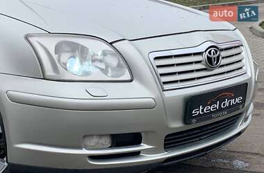 Седан Toyota Avensis 2005 в Николаеве