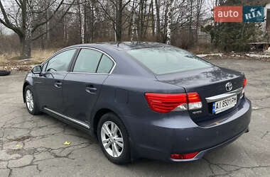 Седан Toyota Avensis 2012 в Вышгороде