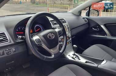 Універсал Toyota Avensis 2013 в Одесі