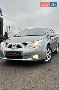 Универсал Toyota Avensis 2010 в Белогородке