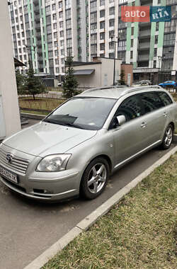 Універсал Toyota Avensis 2004 в Києві