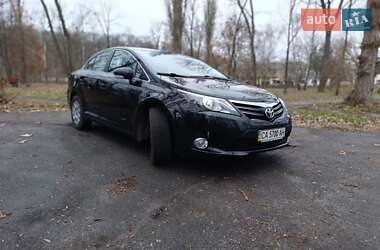 Седан Toyota Avensis 2014 в Кам'янці