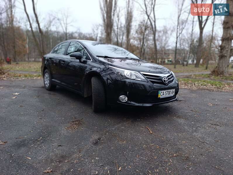Toyota Avensis 2014