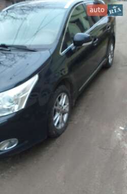 Универсал Toyota Avensis 2011 в 