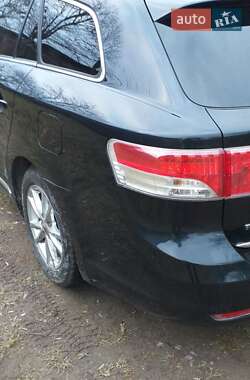 Универсал Toyota Avensis 2011 в 