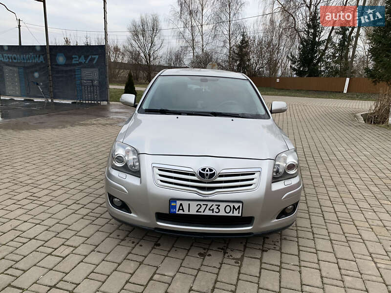 Седан Toyota Avensis 2006 в 