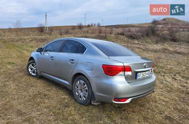 Седан Toyota Avensis 2012 в Івано-Франківську