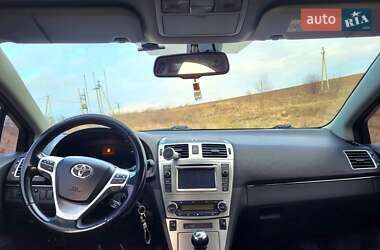 Седан Toyota Avensis 2012 в Івано-Франківську