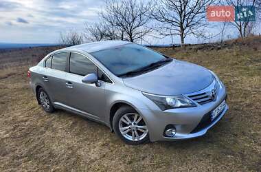 Седан Toyota Avensis 2012 в Івано-Франківську