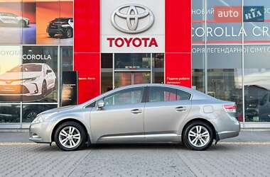 Седан Toyota Avensis 2011 в Ивано-Франковске